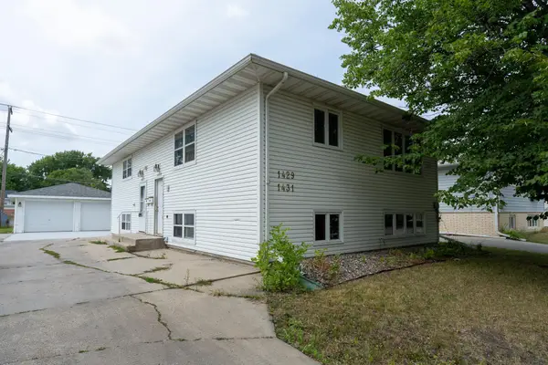 1429 & 1431 16 1/2 Street S, Fargo, ND 58103