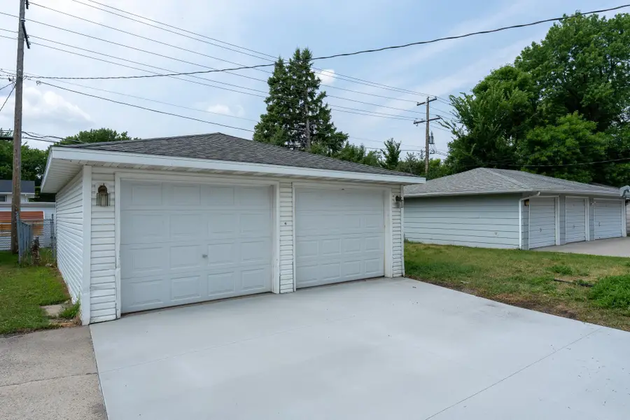 1429 & 1431 16 1/2 Street S, Fargo, ND 58103 - #3