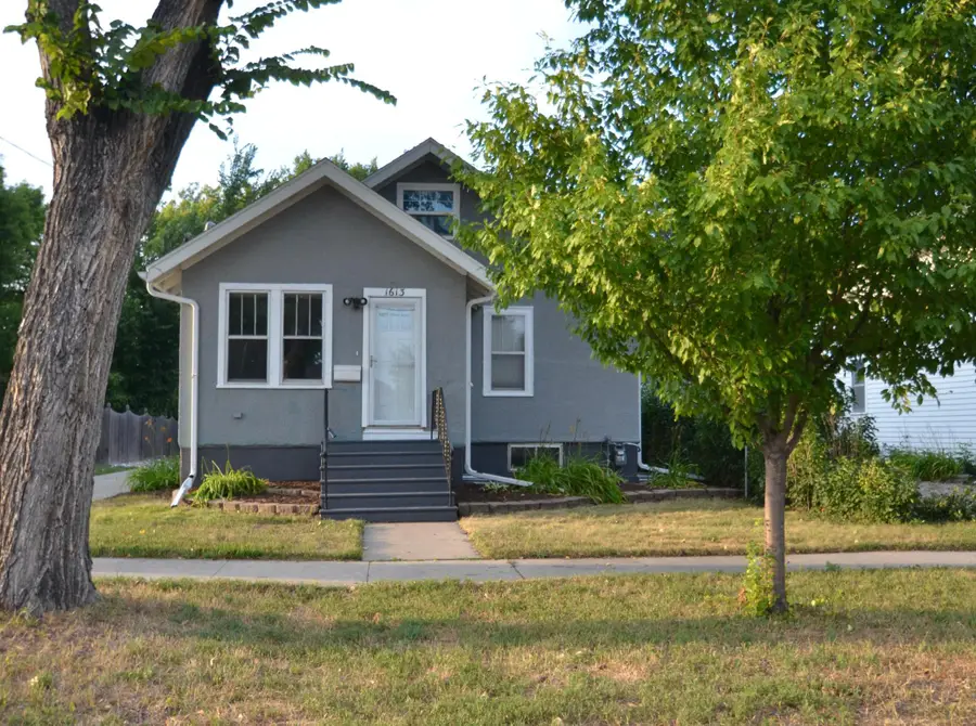 1613 2nd Avenue S, Fargo, ND 58103 - #3