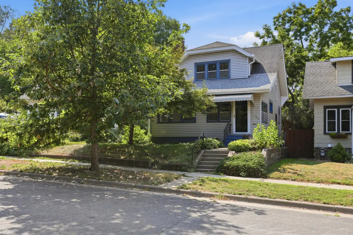 789 Fairview Avenue N, Saint Paul, MN 55104 - #1