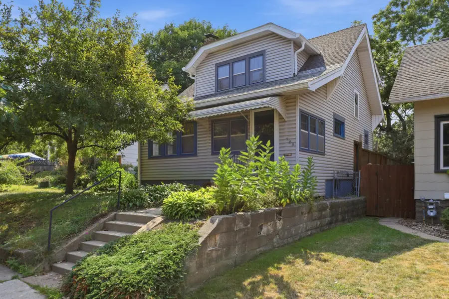 789 Fairview Avenue N, Saint Paul, MN 55104 - #2