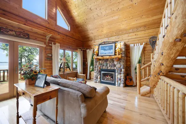 5962 County Road 7 Sw, Howard Lake, MN 55349