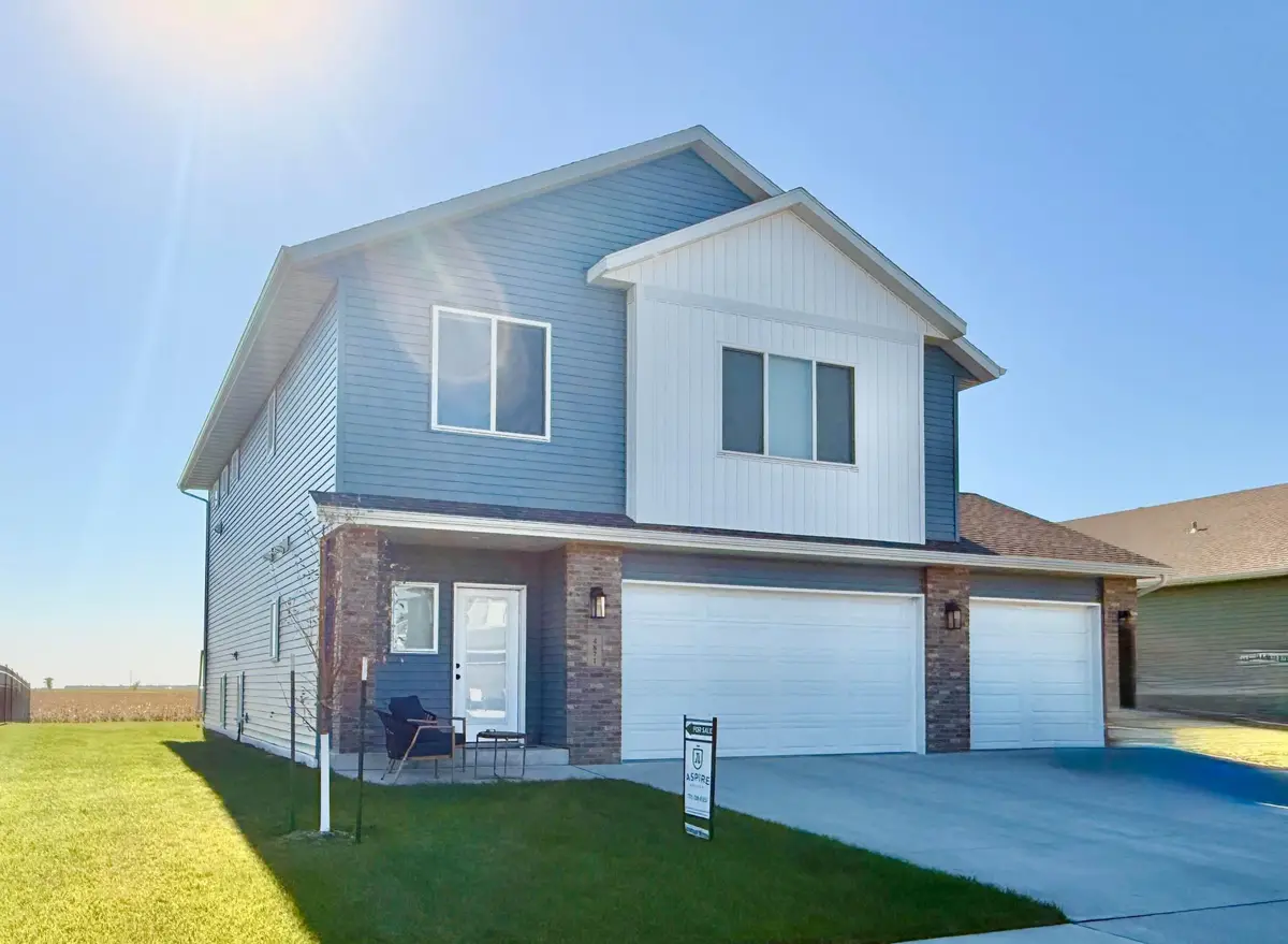 4871 Hampton Circle S, Moorhead, MN 56560 - #1