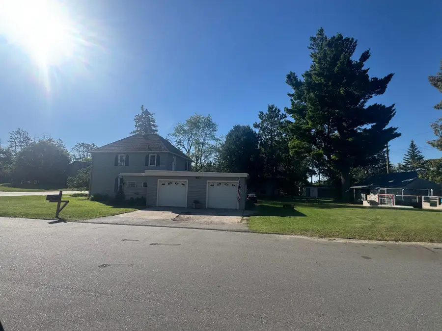 421 Geary Avenue Ne, Bagley, MN 56621 - #3