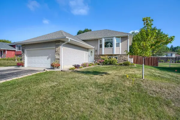 4055 151st Street W, Rosemount, MN 55068