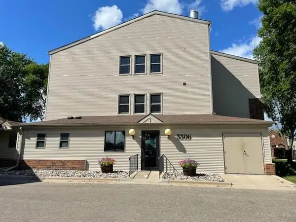 3306 Village Green Boulevard #302, Moorhead, MN 56560
