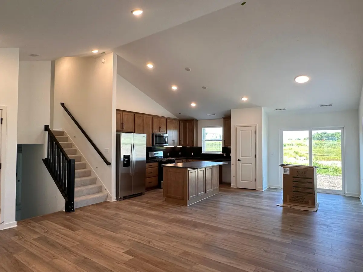 1652 Lund Way, Shakopee, MN 55379 - #1