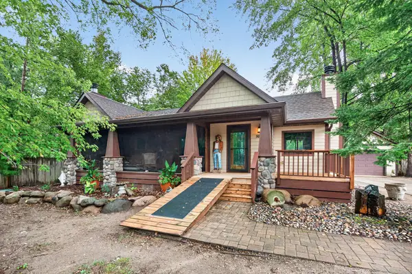 9845 Brookside Avenue, Bloomington, MN 55431