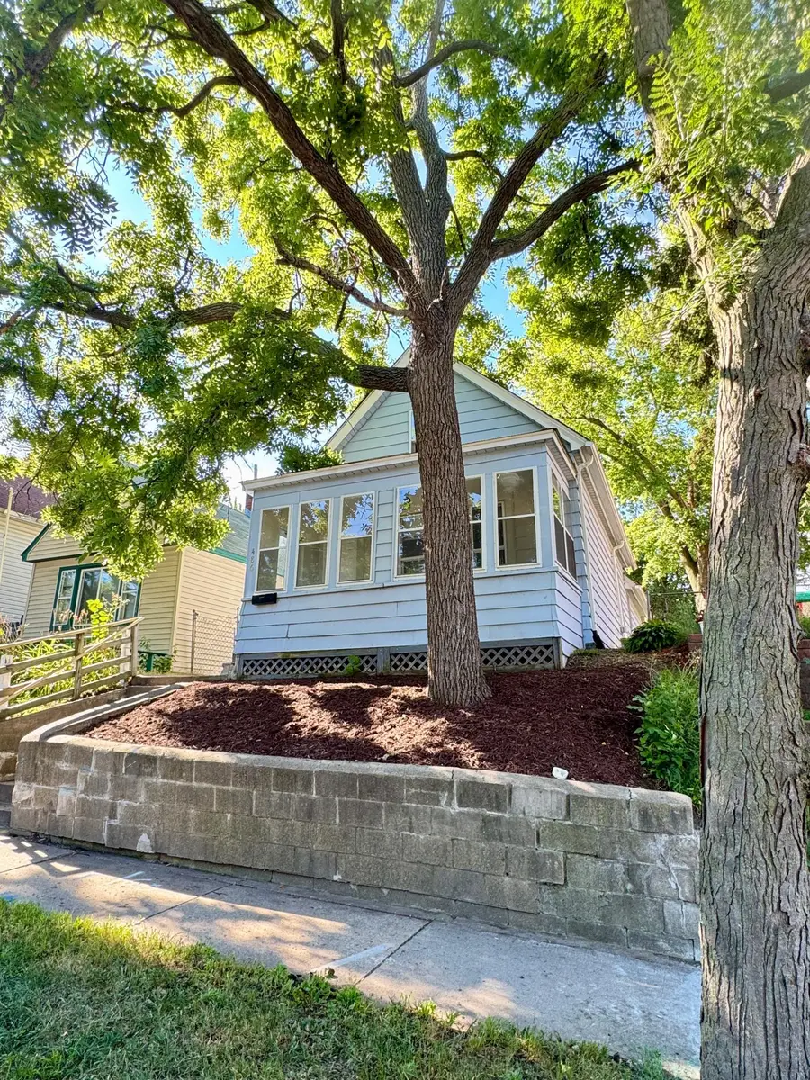 486 Lawson Avenue W, Saint Paul, MN 55117 - #3