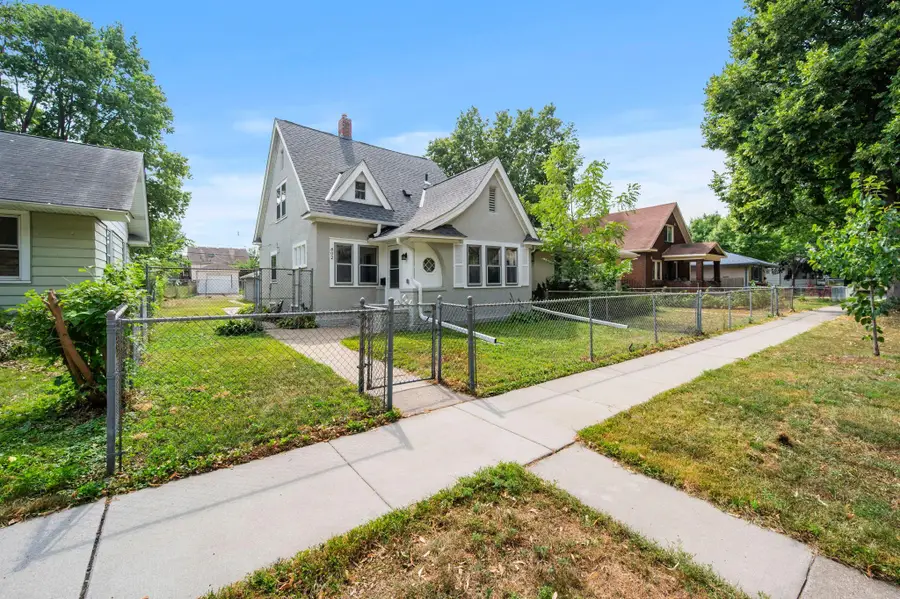 802 Fuller Avenue, Saint Paul, MN 55104 - #2