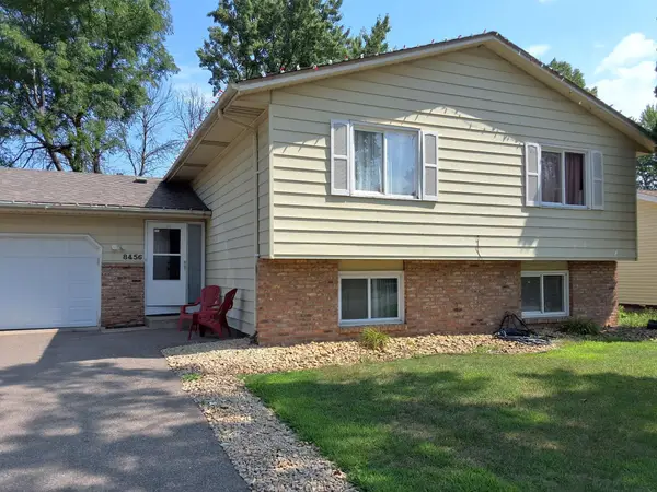 8456 Brunswick Court N, Minneapolis, MN 55443