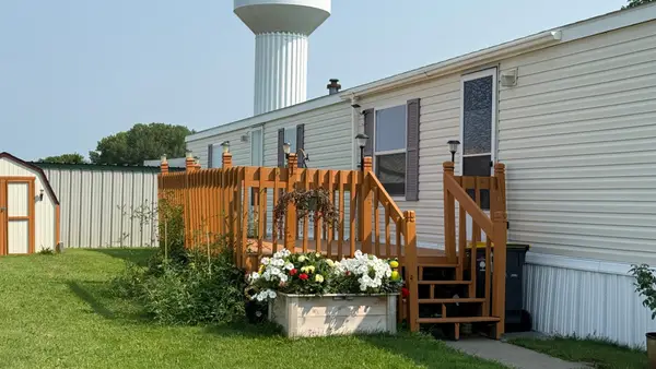 2062 Morgan Way, Mankato, MN 56003