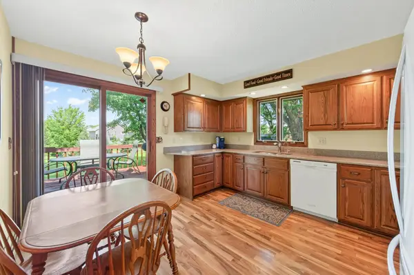 3800 101st Avenue N, Brooklyn Park, MN 55443