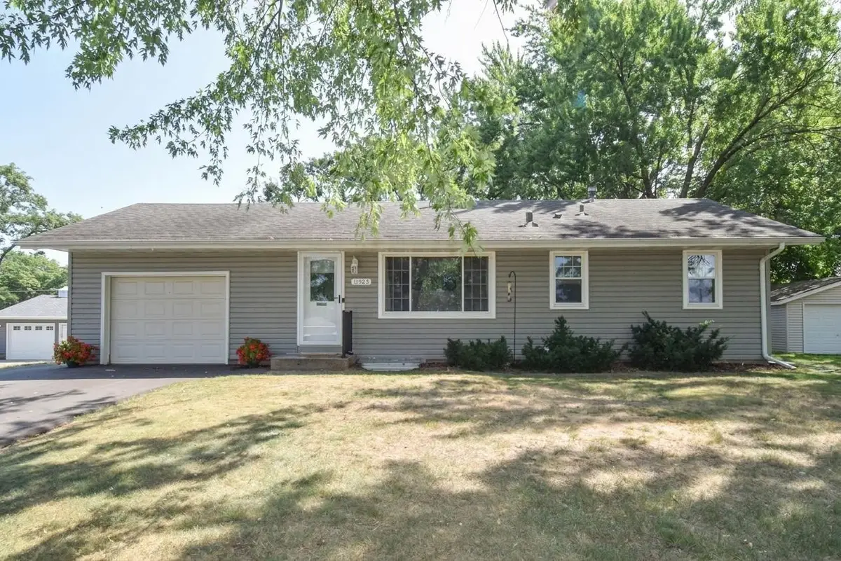 11565 Ilex Street Nw, Coon Rapids, MN 55448 - #1