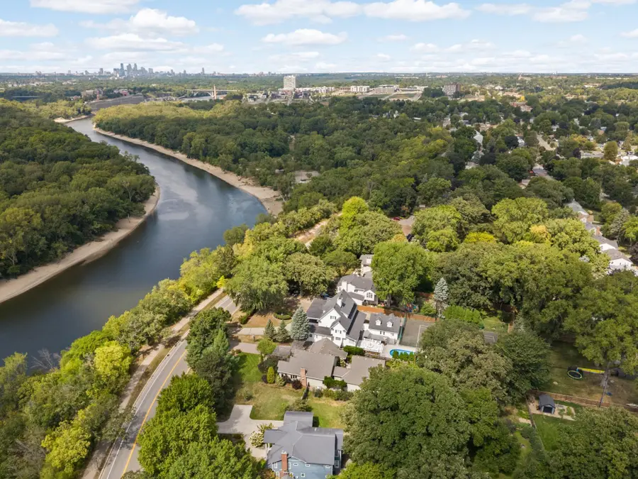 1616 Mississippi River Boulevard S, Saint Paul, MN 55116 - #2