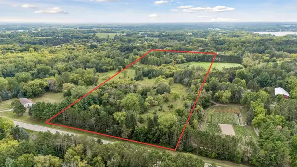 8439 140th Street, Hugo, MN 55038
