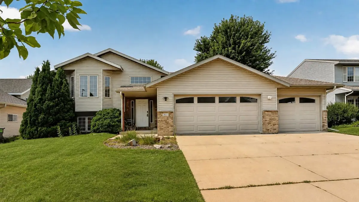 3931 Birmingham Lane Nw, Rochester, MN 55901 - #1