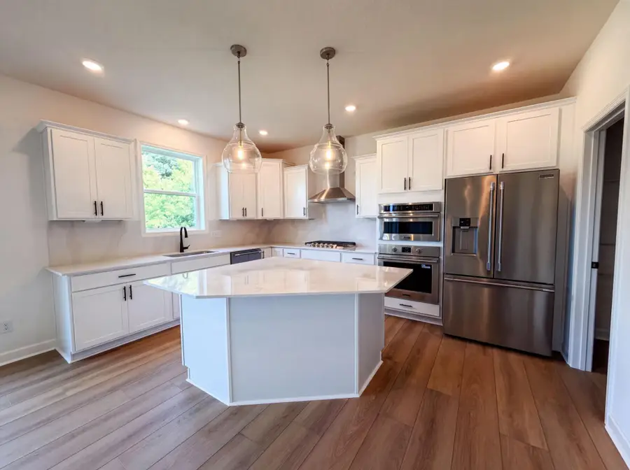843 Londonderry Lane Nw, Rochester, MN 55901 - #2