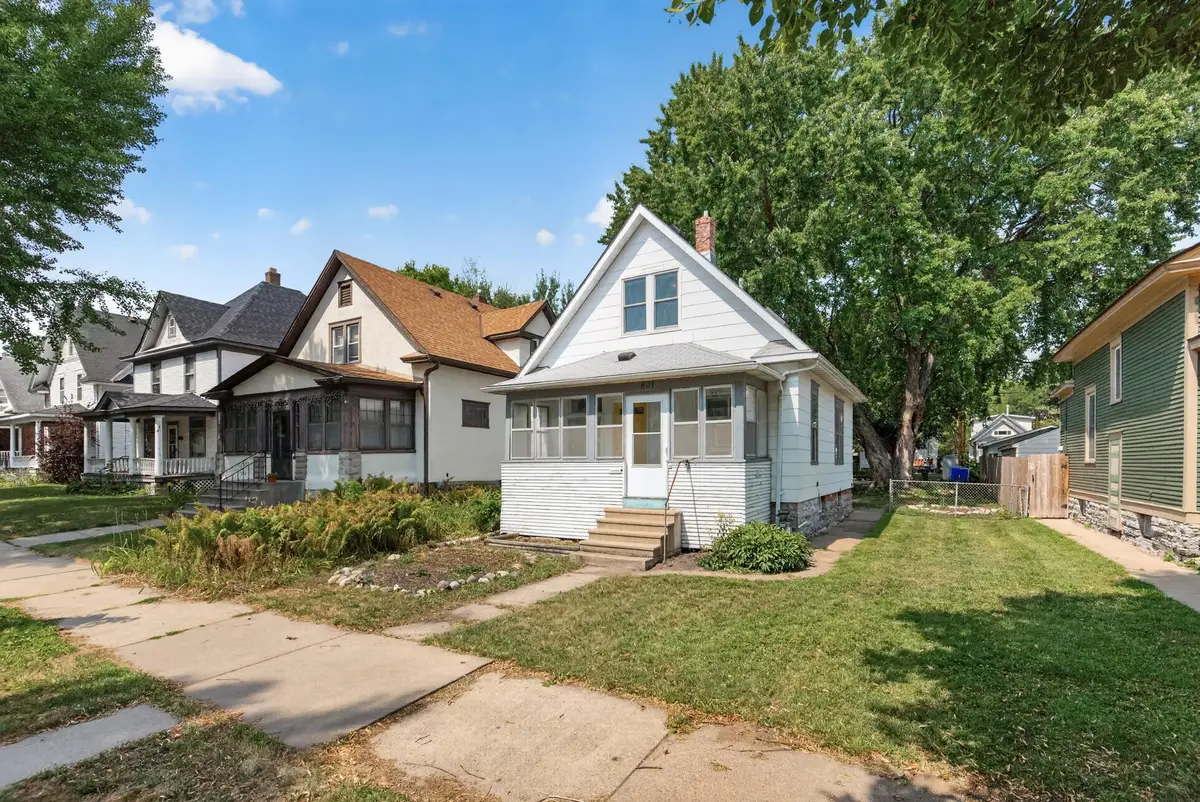 801 Armstrong Avenue, Saint Paul, MN 55102 - #1