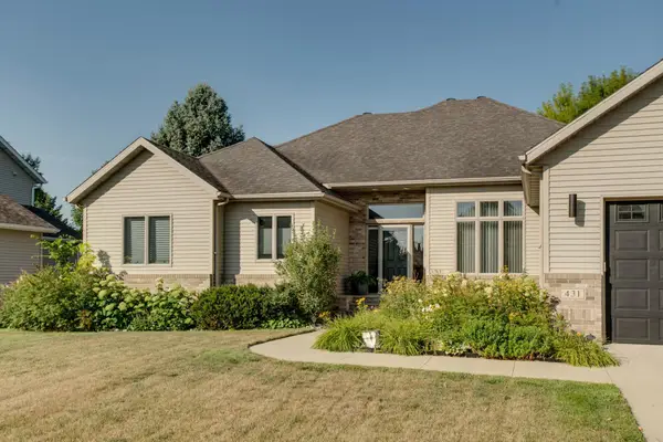 431 Clearview Court, Moorhead, MN 56560