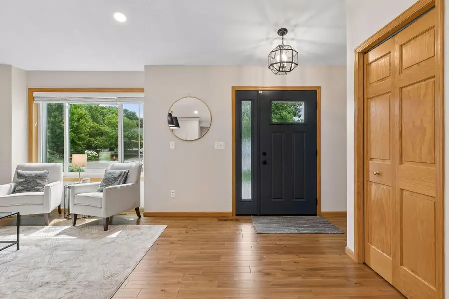 10362 Fox Run Road, Woodbury, MN 55129 - #2