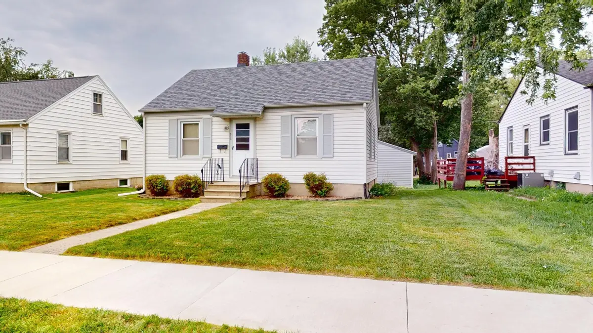 523 Freeborn Avenue, Albert Lea, MN 56007 - #1