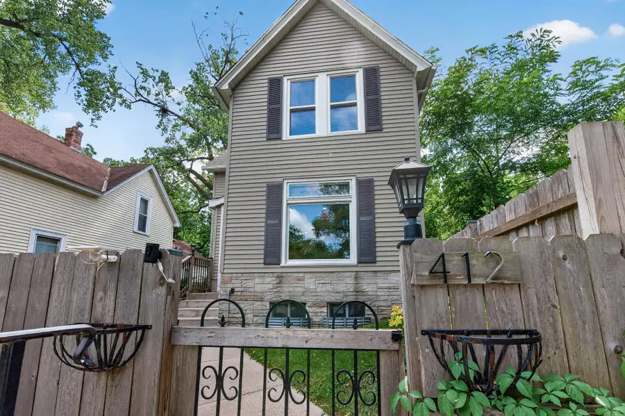 412 Winona Street E, Saint Paul, MN 55107 - #3