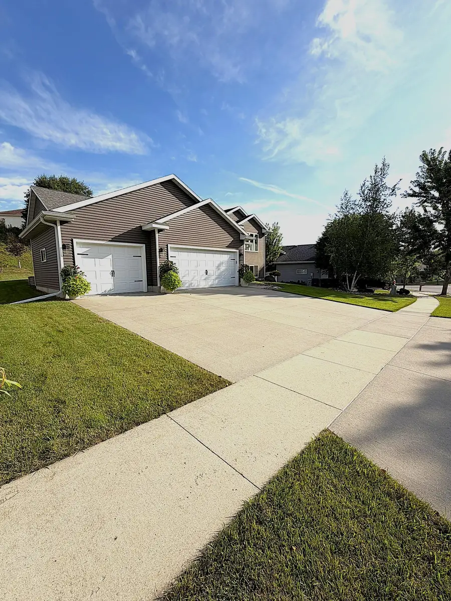 3221 Lakeridge Drive Nw, Rochester, MN 55901 - #3
