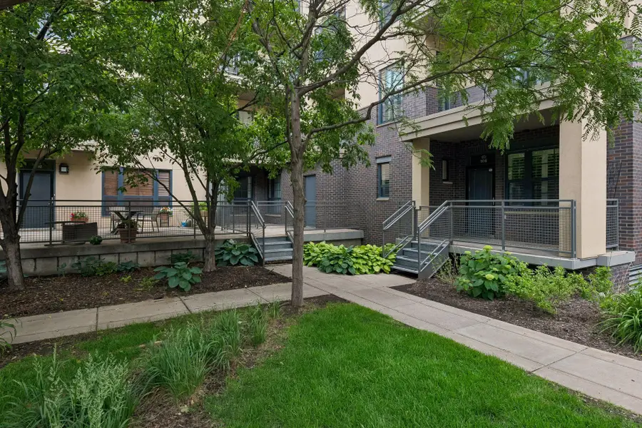 2566 Ellis Avenue #104, Saint Paul, MN 55114 - #2