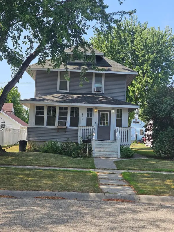 215 8th Street N, Breckenridge, MN 56520