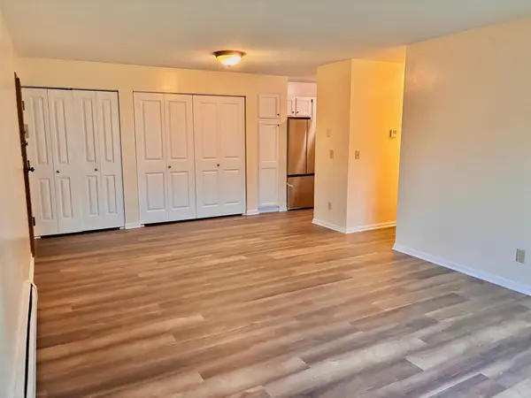 2120 Valleyhigh Drive Nw #C102, Rochester, MN 55901