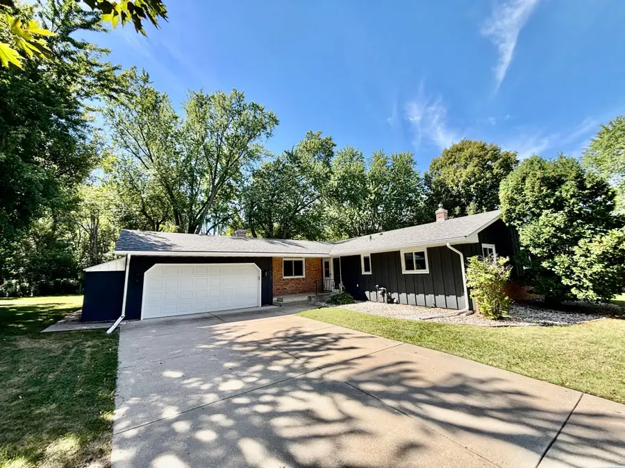410 Betty Lane, Saint Paul, MN 55118 - #2