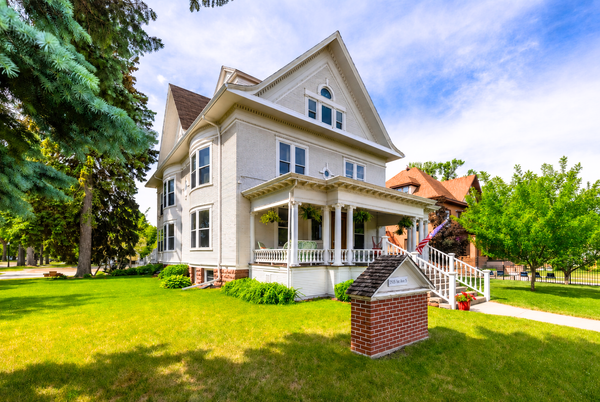 1100 3rd Avenue S, Fargo, ND 58103