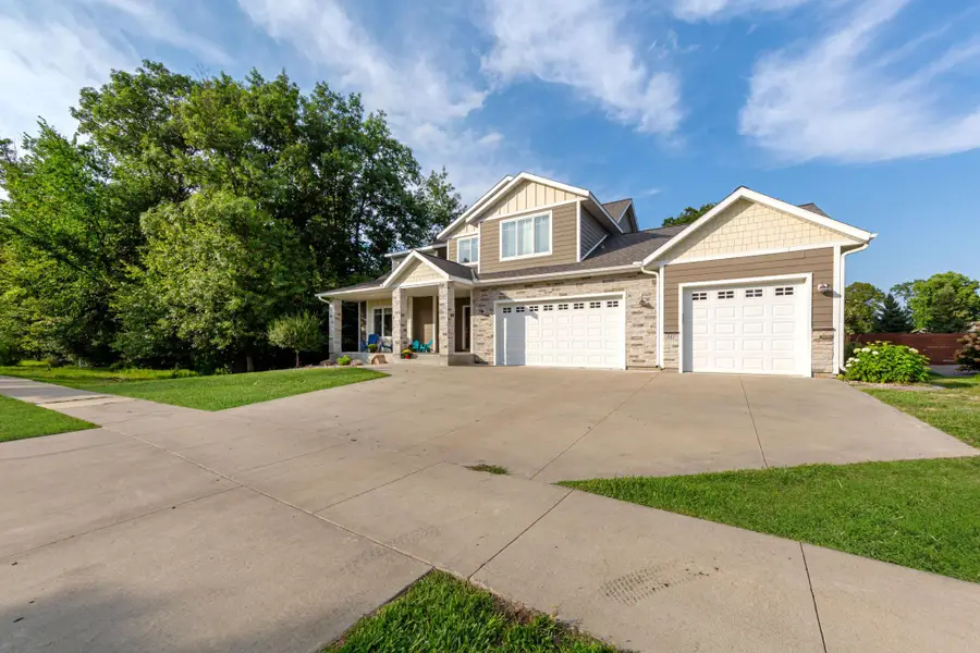 317 Oak Marsh Drive, Mankato, MN 56001 - #2