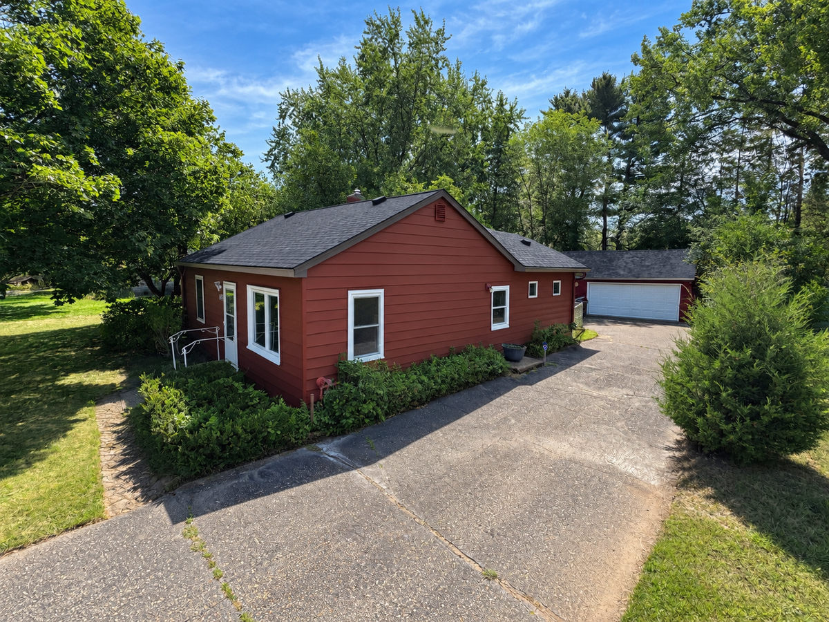 830 Sandhurst Drive W, Roseville, MN 55113 - #1