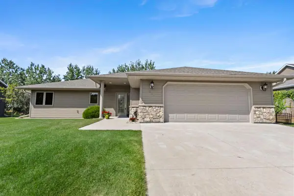 820 Willow Drive, Hutchinson, MN 55350