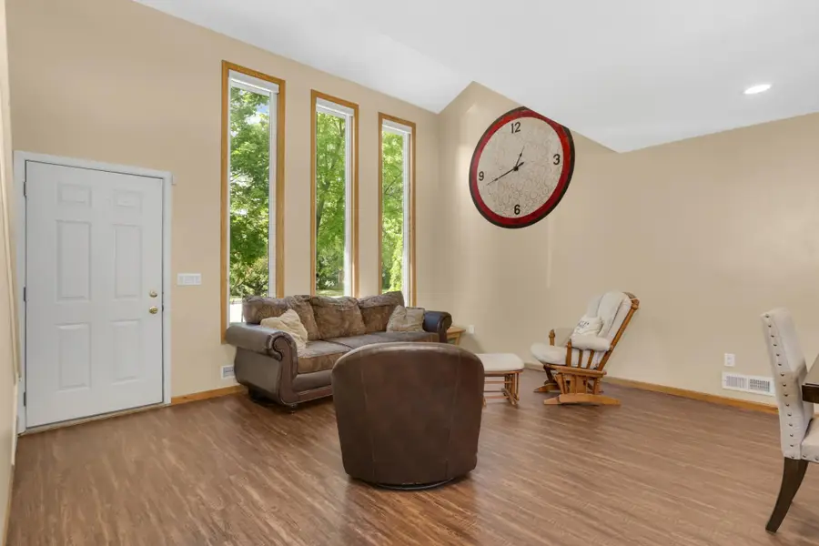 2704 Rolling Oaks Road, Burnsville, MN 55337 - #2