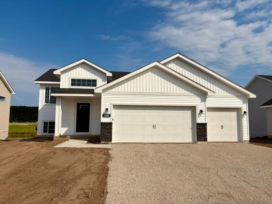 1502 Woods Road Ne, Isanti, MN 55040 - #2