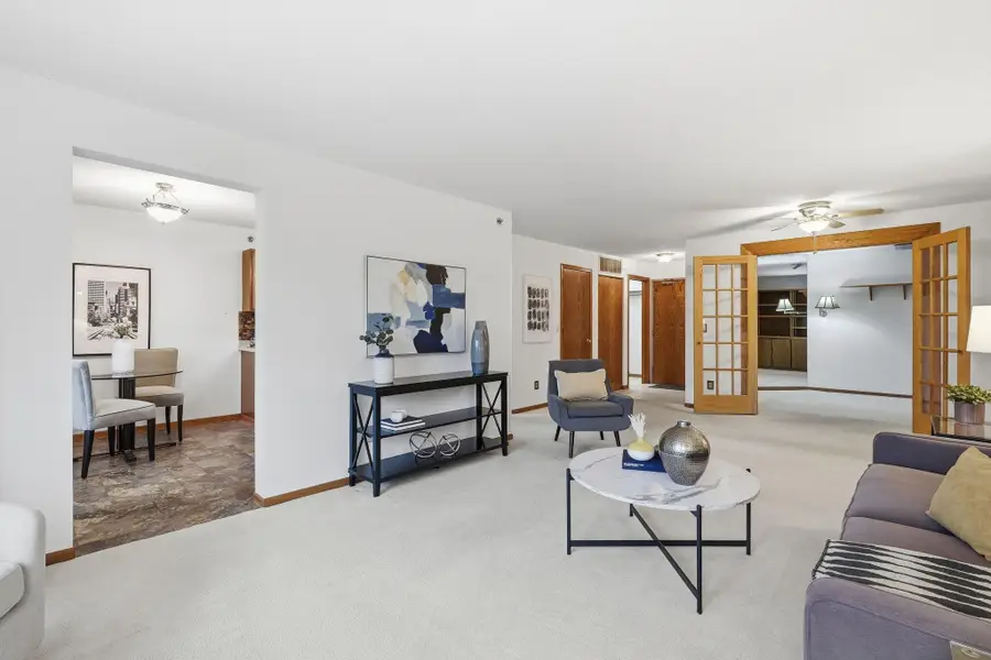 32 11th Avenue S #216, Hopkins, MN 55343 - #3