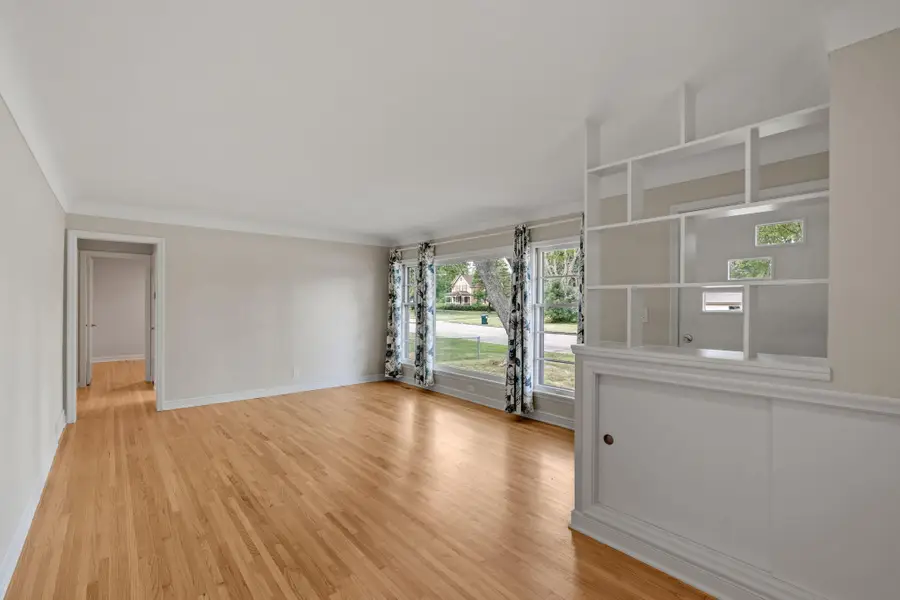 2754 Hamline Avenue N, Roseville, MN 55113 - #2