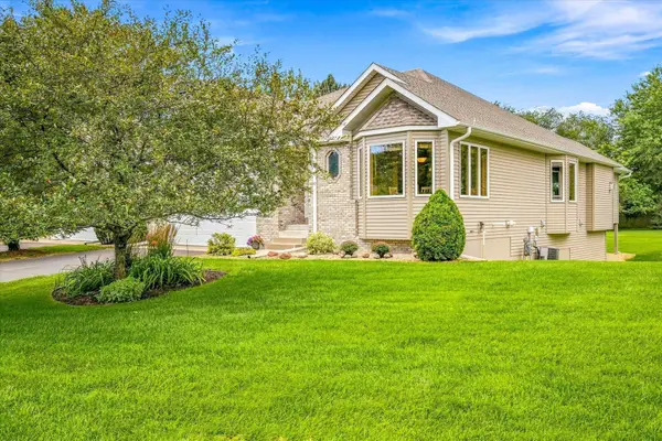 14346 Rochester Street Ne, Ham Lake, MN 55304