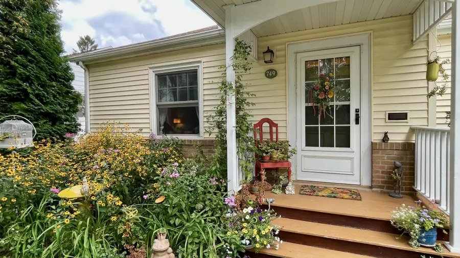 749 Arlington Avenue W, Saint Paul, MN 55117 - #2