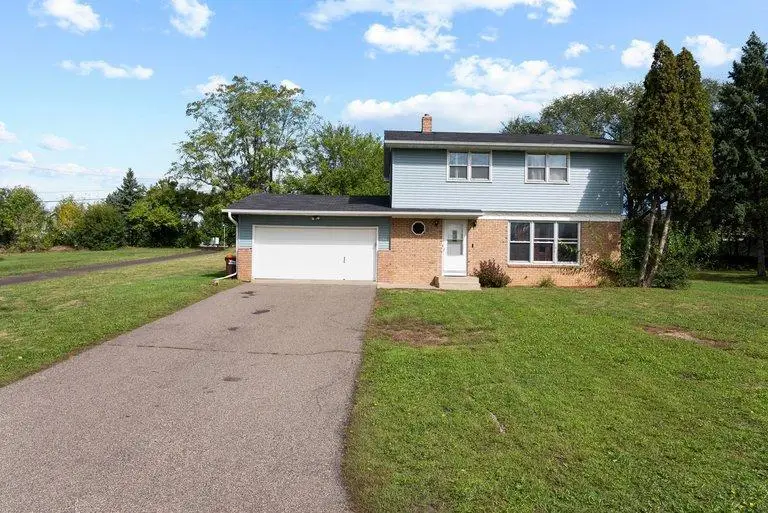 395 Kingston Avenue, Maplewood, MN 55117 - #1