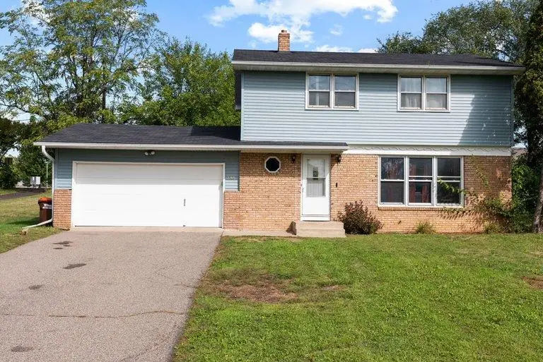 395 Kingston Avenue, Maplewood, MN 55117 - #2