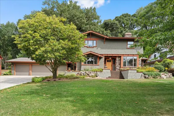1619 Golf View Drive, River Falls, WI 54022