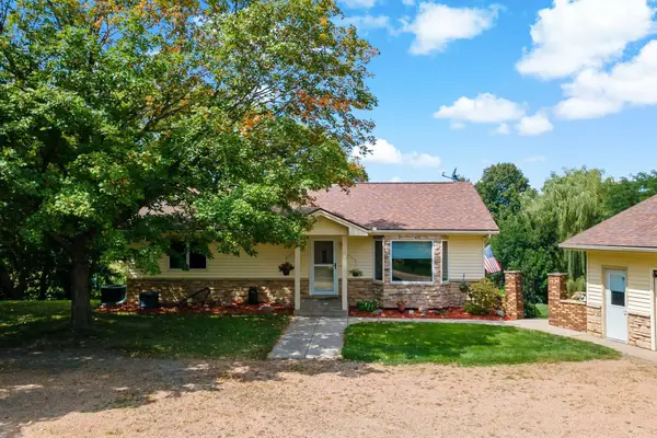 17222 Deerwood Lane, Jordan, MN 55352
