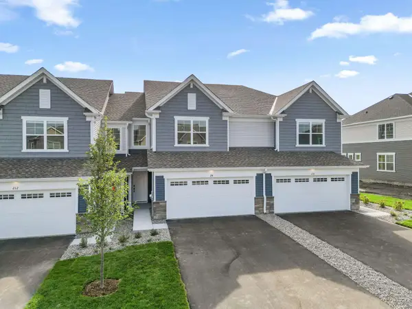 214 Huntington Drive, Waconia, MN 55387
