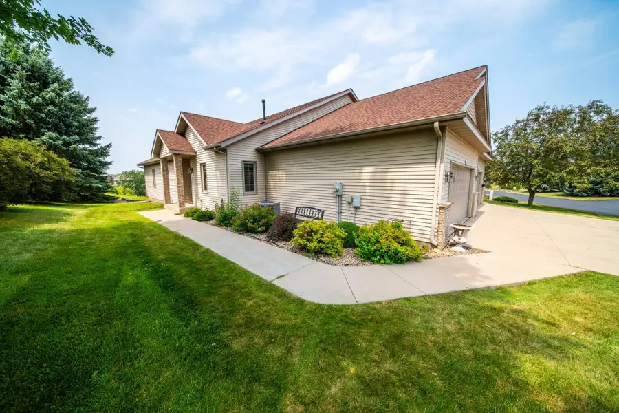 2862 Century Ct Ne, Rochester, MN 55906 - #2