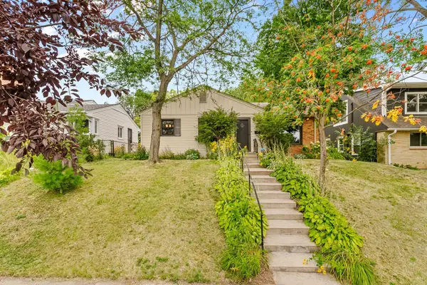 2510 Vincent Avenue N, Minneapolis, MN 55411