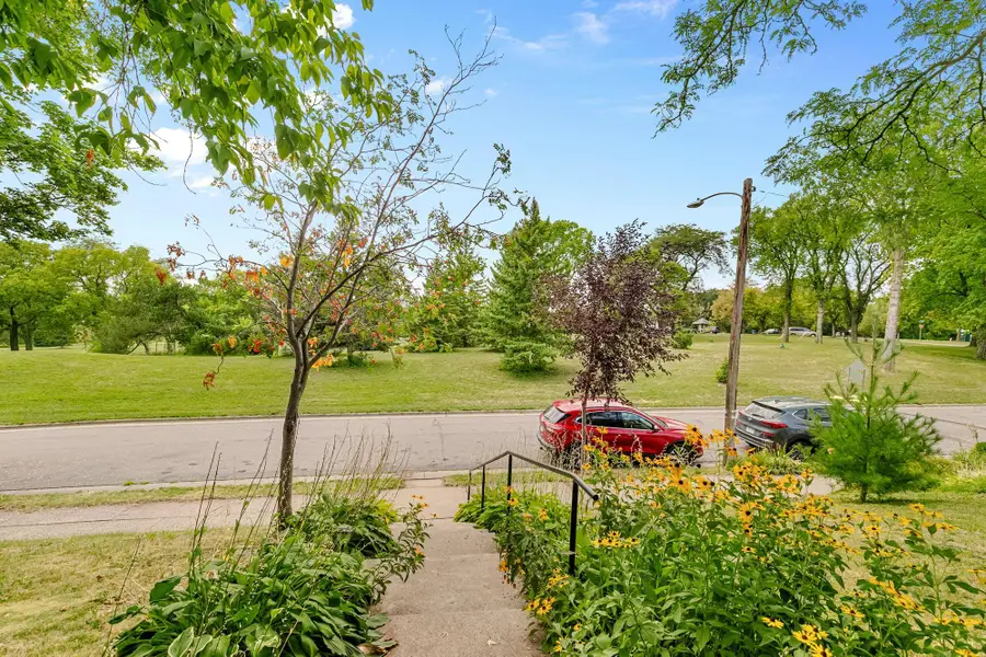 2510 Vincent Avenue N, Minneapolis, MN 55411 - #2